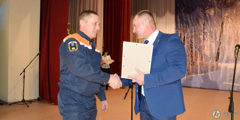 Начальника аткарских пожарных наградили медалью
