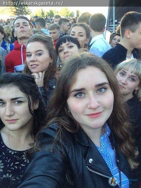 104 аткарских выпускника побывали на «Розе ветров» (ФОТО)