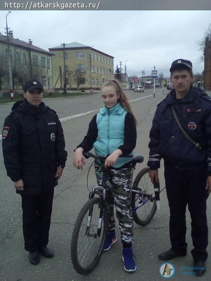 10 скутеристов и 20 велосипедистов получили инструктаж полицейских (ФОТО)