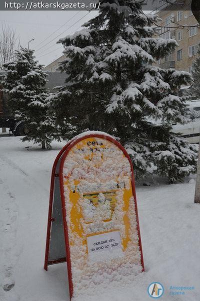 15-минутный снегопад накрыл город белым пушистым покрывалом (ФОТОРЕПОРТАЖ)