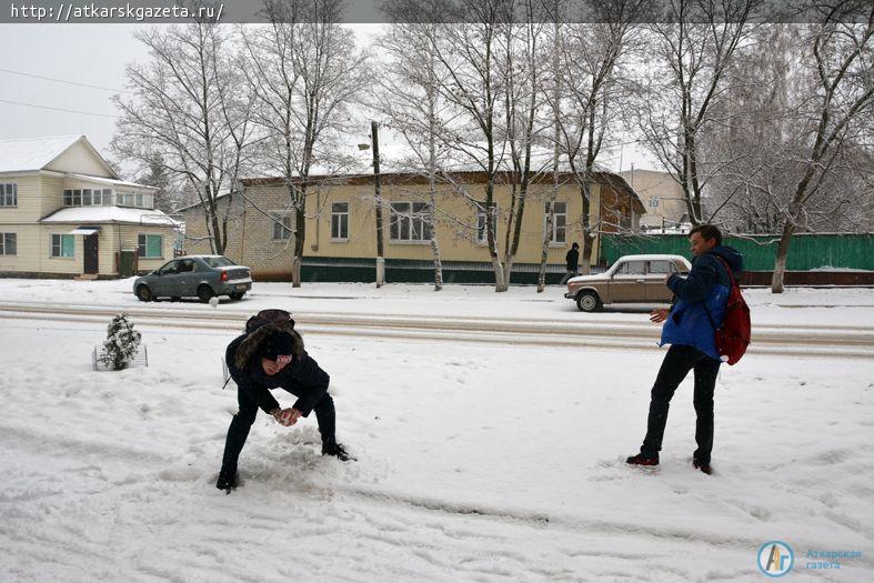 15-минутный снегопад накрыл город белым пушистым покрывалом (ФОТОРЕПОРТАЖ)