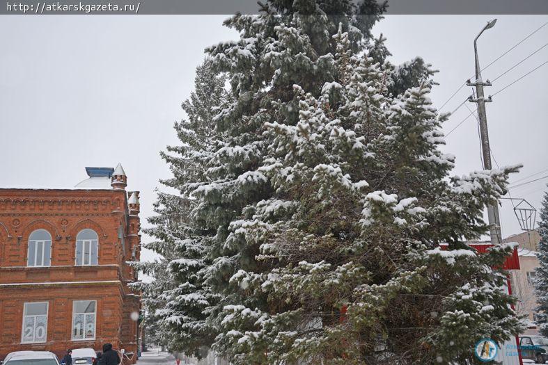 15-минутный снегопад накрыл город белым пушистым покрывалом (ФОТОРЕПОРТАЖ)
