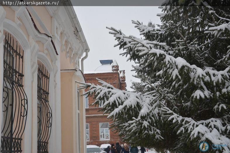 15-минутный снегопад накрыл город белым пушистым покрывалом (ФОТОРЕПОРТАЖ)