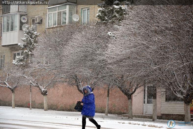 15-минутный снегопад накрыл город белым пушистым покрывалом (ФОТОРЕПОРТАЖ)
