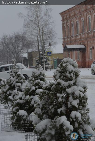 15-минутный снегопад накрыл город белым пушистым покрывалом (ФОТОРЕПОРТАЖ)