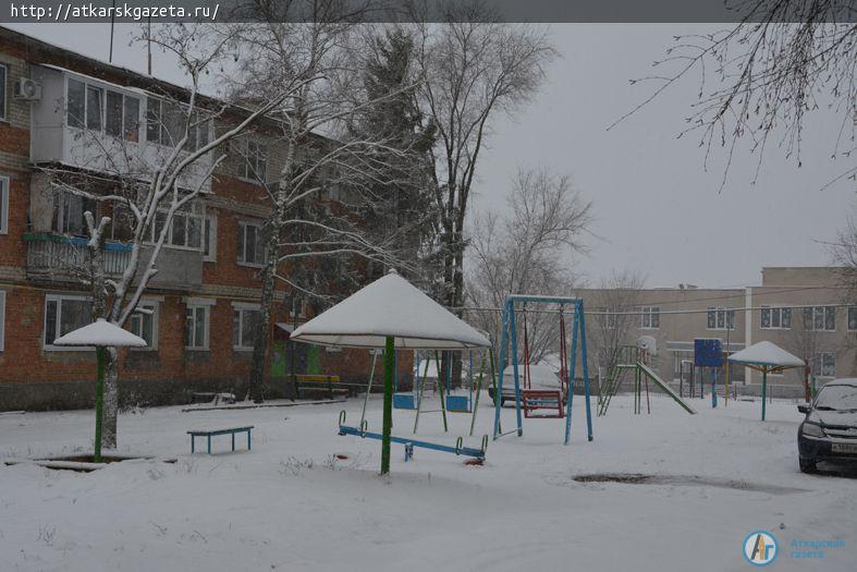 15-минутный снегопад накрыл город белым пушистым покрывалом (ФОТОРЕПОРТАЖ)