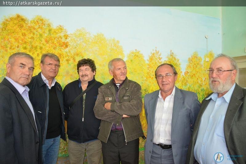21 сентября в Кочетовке танцевали вальс, просили руки и сердца, вспоминали школьные годы (Фоторепортаж)