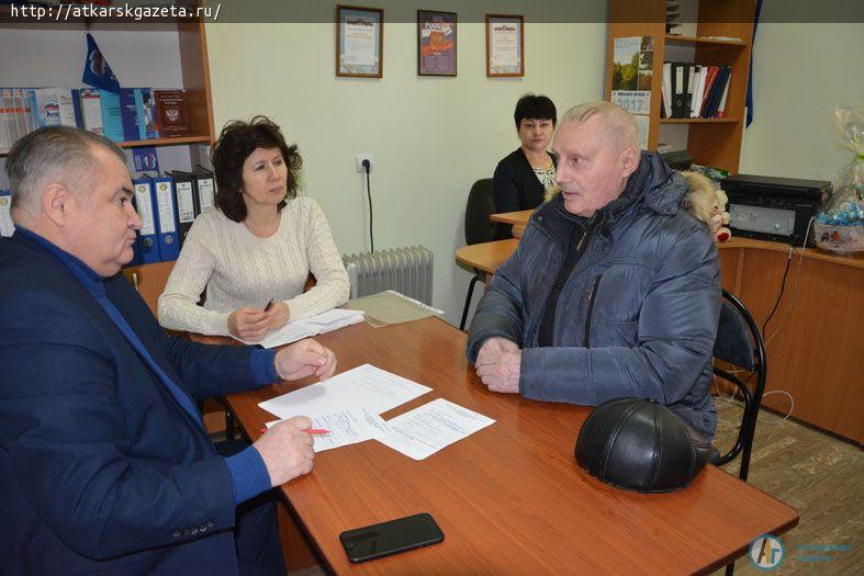 44 аткарчанина пришли сегодня на прием к депутату Областной Думы (ФОТО)