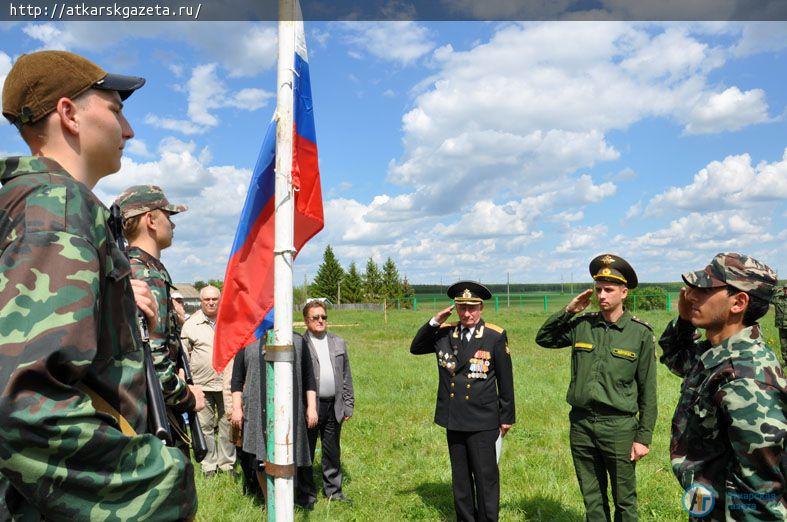 44 парня вернулись домой после пятидневных испытаний (ФОТОРЕПОРТАЖ)