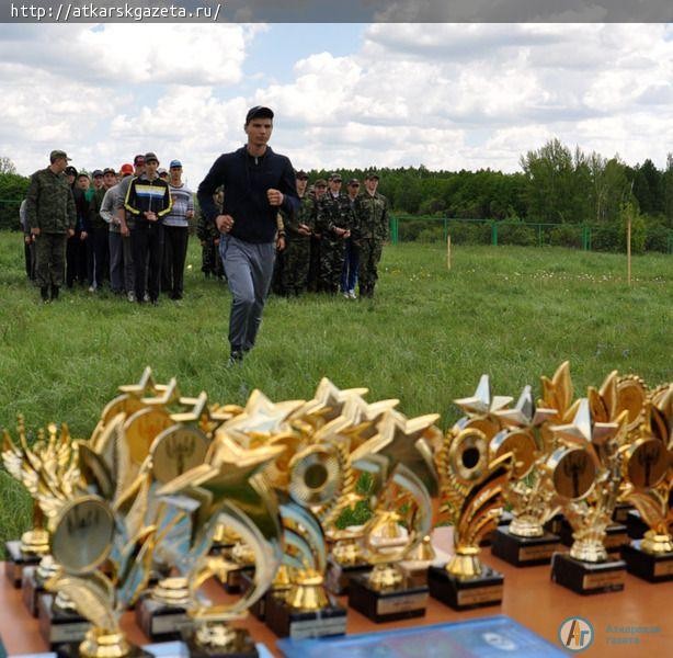 44 парня вернулись домой после пятидневных испытаний (ФОТОРЕПОРТАЖ)