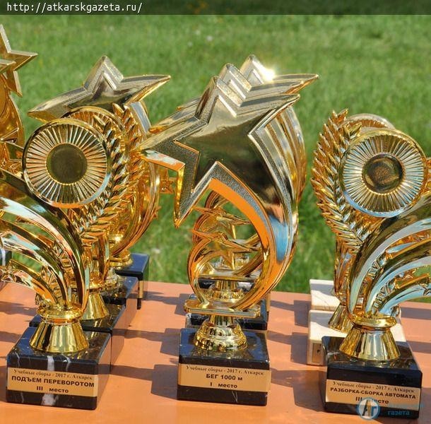 44 парня вернулись домой после пятидневных испытаний (ФОТОРЕПОРТАЖ)