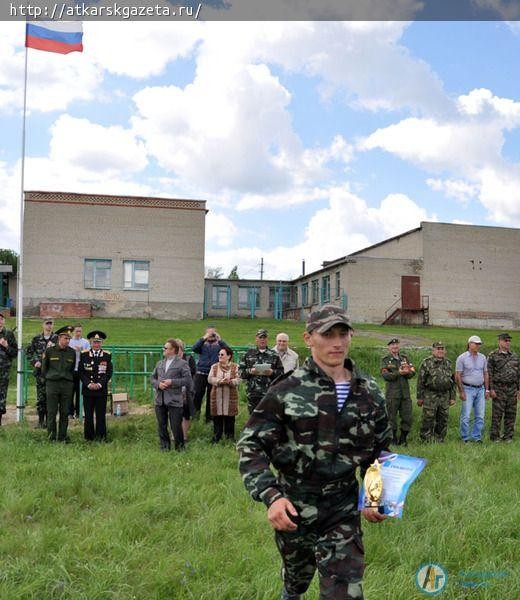 44 парня вернулись домой после пятидневных испытаний (ФОТОРЕПОРТАЖ)