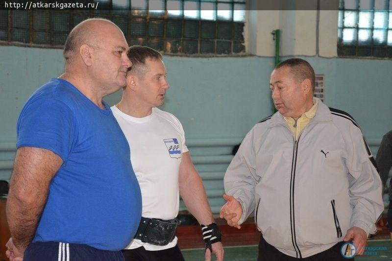 80 раз в рывке поднял гирю водитель администрации Иван  МОНАКОВ (ФОТО)
