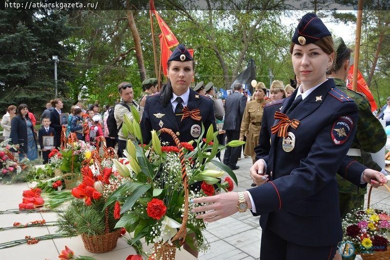 9 мая в Аткарске состоялся торжественный митинг в честь Дня Победы (ФОТО)