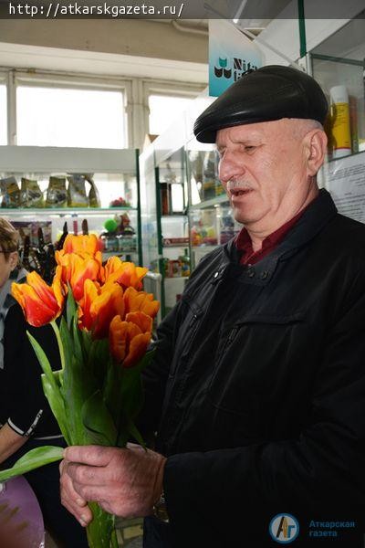 «АГ» поздравляет аткарчанок с Международным женским днем! (ФОТО)