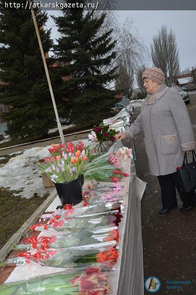 «АГ» поздравляет аткарчанок с Международным женским днем! (ФОТО)
