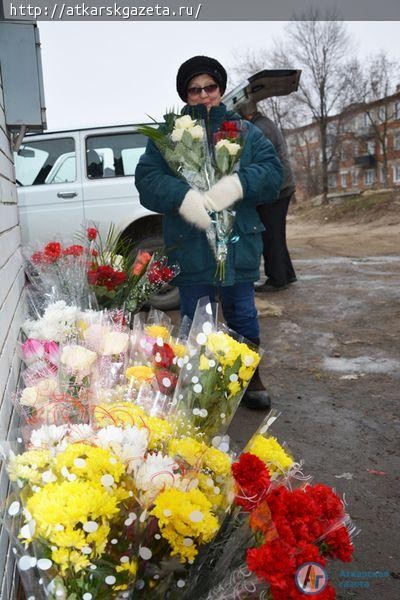 «АГ» поздравляет аткарчанок с Международным женским днем! (ФОТО)