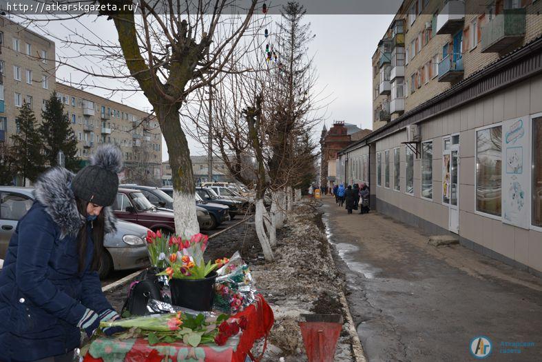 «АГ» поздравляет аткарчанок с Международным женским днем! (ФОТО)