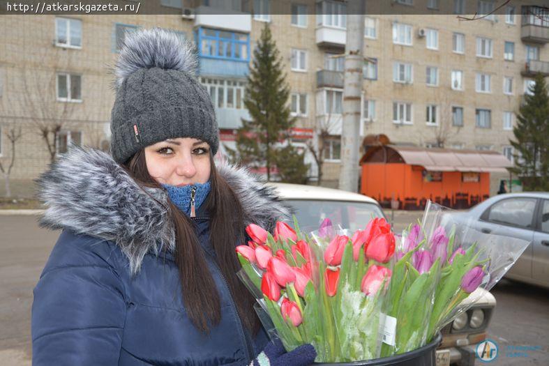 «АГ» поздравляет аткарчанок с Международным женским днем! (ФОТО)