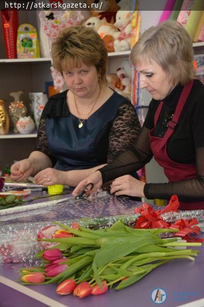 «АГ» поздравляет аткарчанок с Международным женским днем! (ФОТО)