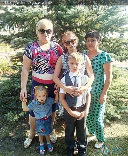 Акция "Скажи спасибо маме!". Поздравления принимают Марина ТРУБАЧЕВА и Татьяна ВОЛОСТНОВА