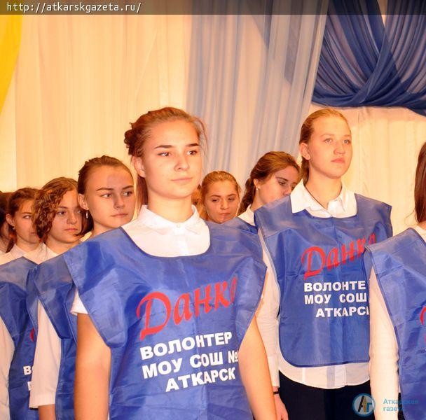 Активную молодежь научили организовывать праздники для больных детей