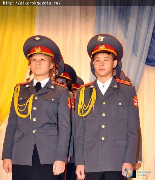 Активную молодежь научили организовывать праздники для больных детей