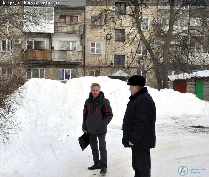 Андрей МАТВЕЕВ оценил работу коммунальщиков по уборке дворов