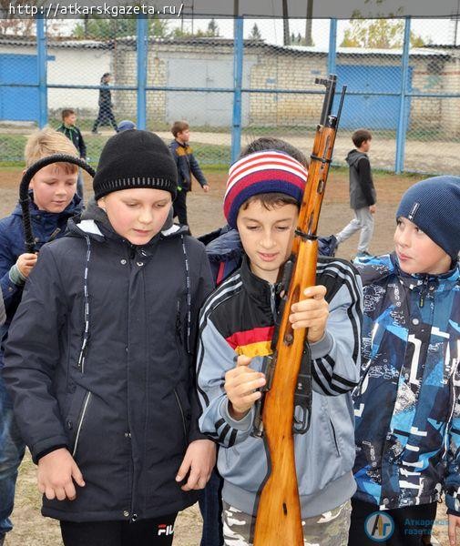 Аткарчан научили правильно рубить шашкой (ФОТО)