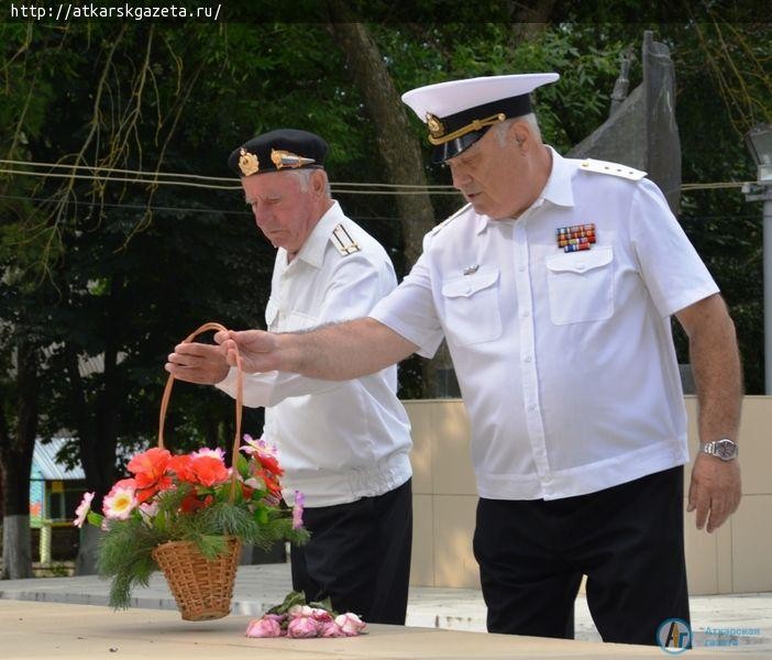 Аткарчане отмечают день Военно-морского флота (фоторепортаж)