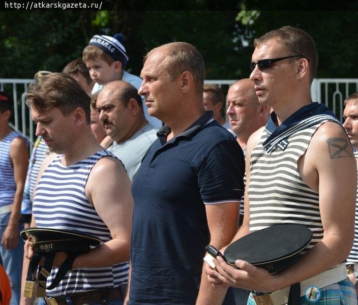 Аткарчане отмечают день Военно-морского флота (фоторепортаж)