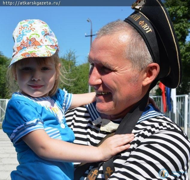 Аткарчане отмечают день Военно-морского флота (фоторепортаж)