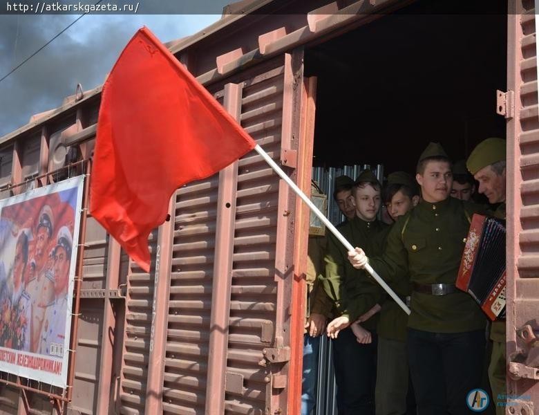 Аткарск первым в Саратовской области встретил ретро-поезд "Воинский эшелон"