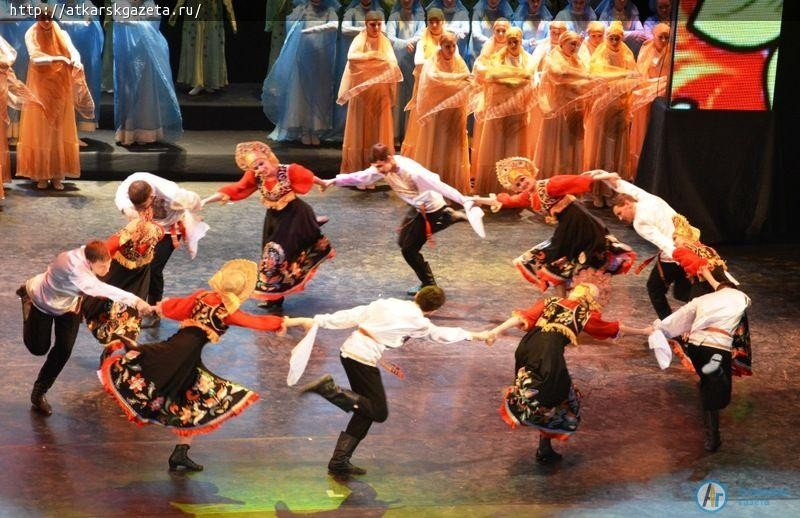 Аткарская делегация приняла участие в праздновании 80-летия области (ФОТО)