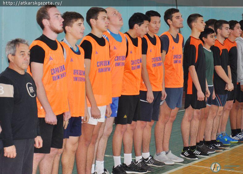 Аткарские лицеисты завоевали золото областных соревнований по волейболу (ФОТО)