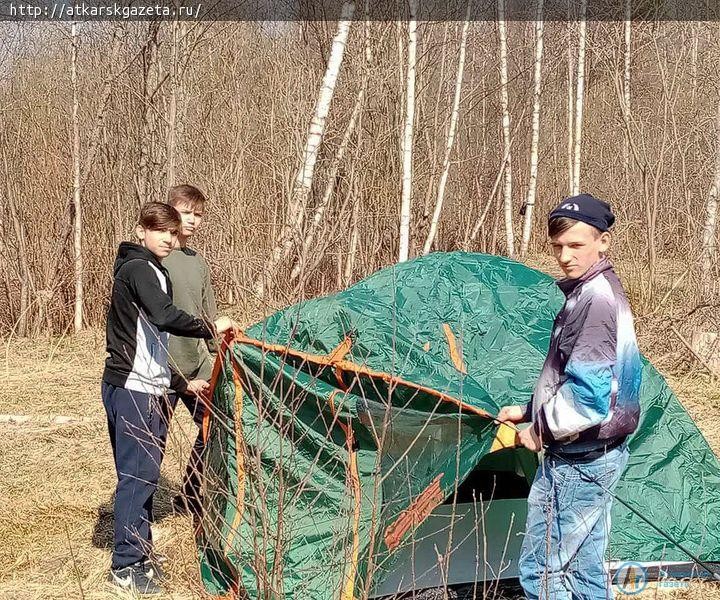 Аткарские поисковики обнаружили в Новгородской области останки трех советских солдат