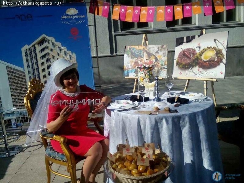 Аткарские розы соперничают с ровенскими арбузами и балаковской клубникой