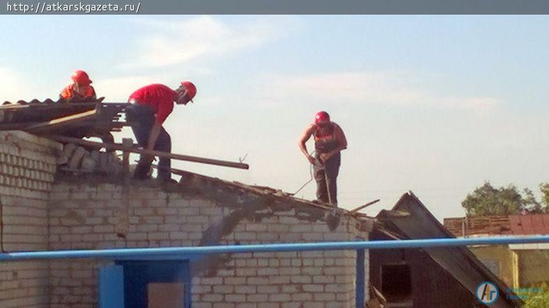 Аткарские спасатели пришли на помощь пострадавшим от стихии жителям Петровского района