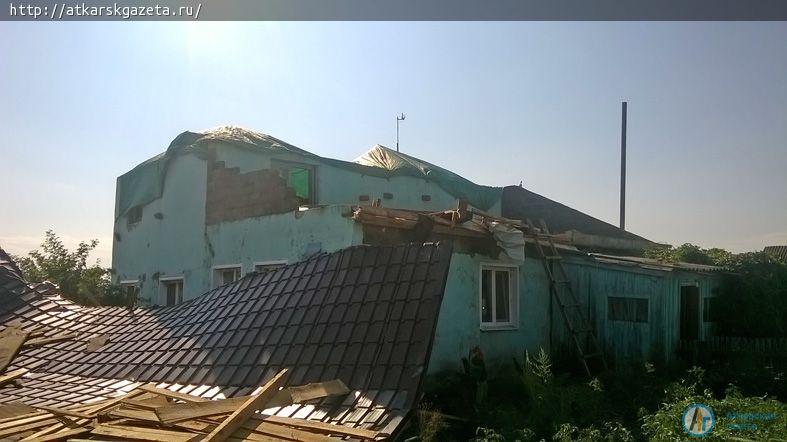 Аткарские спасатели пришли на помощь пострадавшим от стихии жителям Петровского района