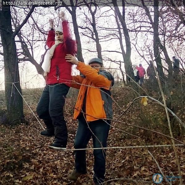 Аткарские туристы прошли квест со стрельбой из лука и прокатились верхом