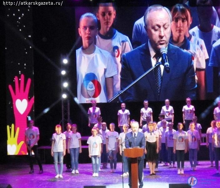 Аткарские волонтеры встретились с Губернатором Валерием РАДАЕВЫМ