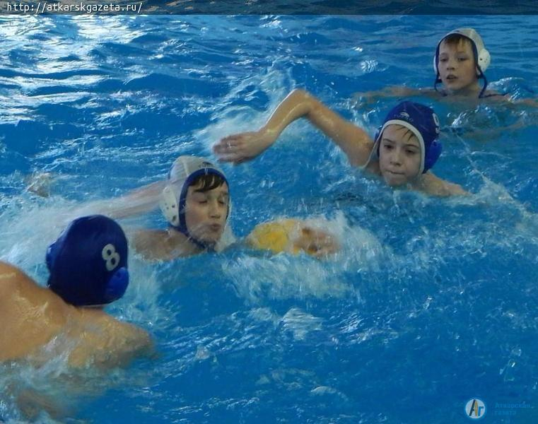 Аткарский "Дельфин" стал серебряным призером первенства Саратова по водному поло