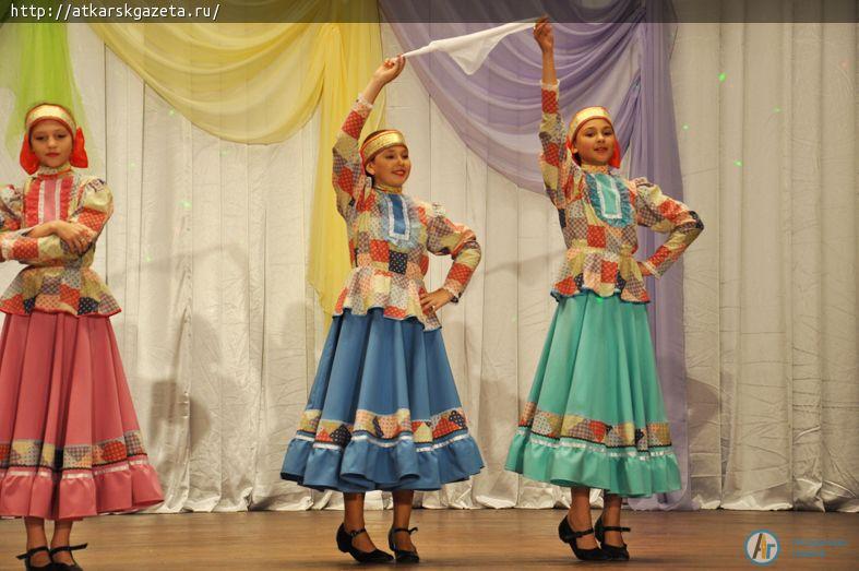 Городской праздник «Последний звонок-2016» объединил выпускников (ФОТО)