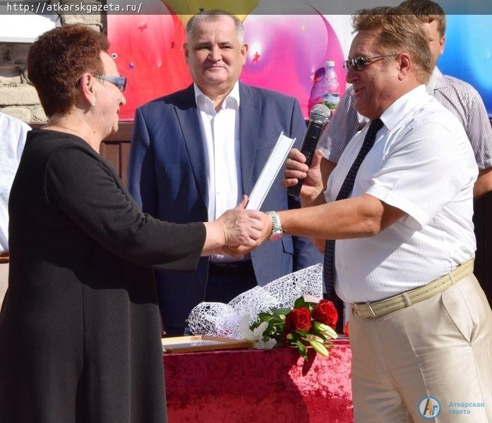 Японский колокольчик известил учеников школы №9 о начале учебного года