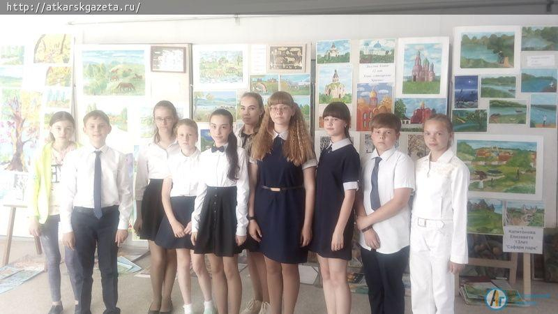 Юные аткарские художники защищают дипломные работы