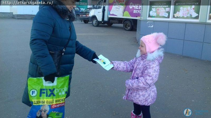 Юных аткарчан в Школе безопасности учат уважать дорогу (ФОТО)