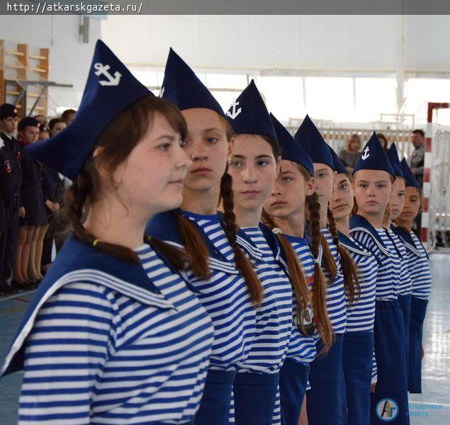 Юным участникам районного смотра строя и песни аплодировали ветераны (ФОТО)