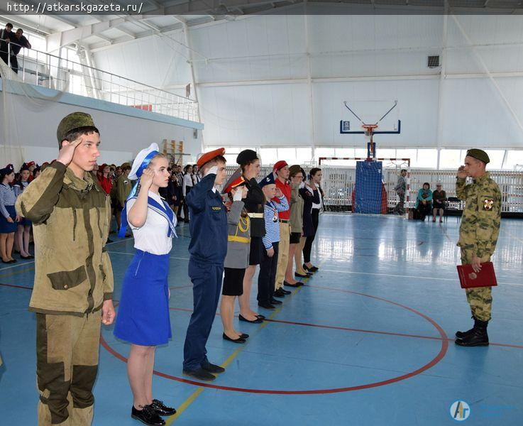 Юным участникам районного смотра строя и песни аплодировали ветераны (ФОТО)