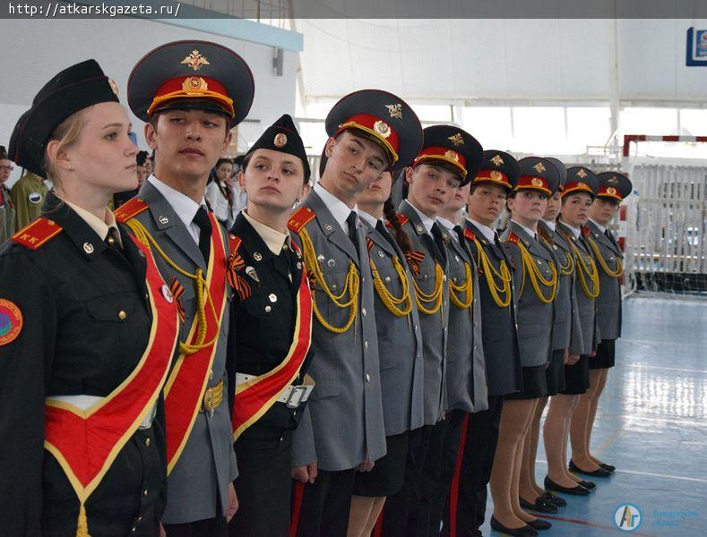 Юным участникам районного смотра строя и песни аплодировали ветераны (ФОТО)