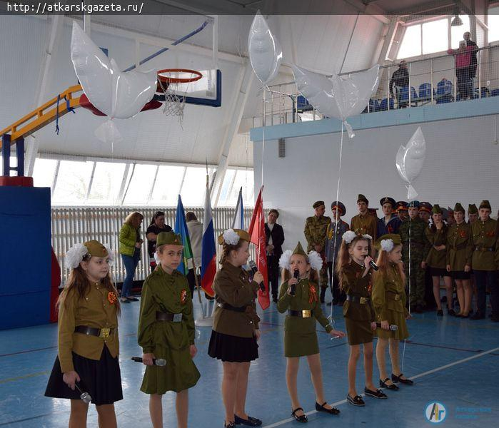 Юным участникам районного смотра строя и песни аплодировали ветераны (ФОТО)